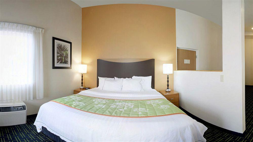 Fairfield Inn Boston Dedham Exterior photo