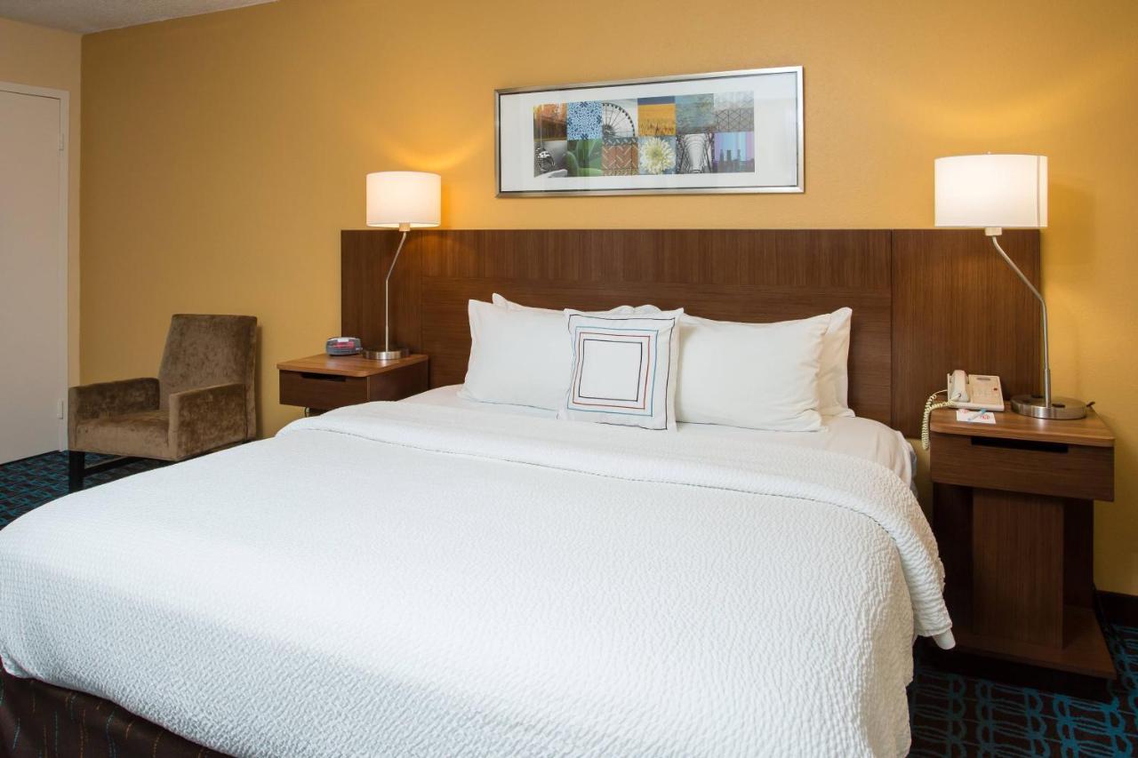 Fairfield Inn Boston Dedham Exterior photo