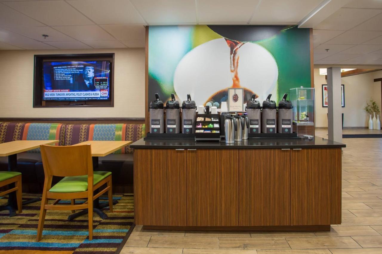 Fairfield Inn Boston Dedham Exterior photo